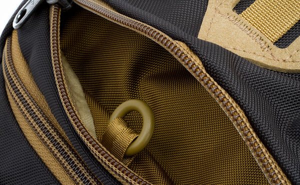 A close shot of the Coyote (brown) o-ring on the interior of the pockets of a Guide's Edition Synapse 25.